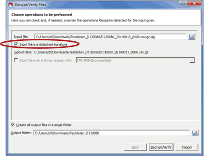 Screenshot of verifying files in Gpg4win
